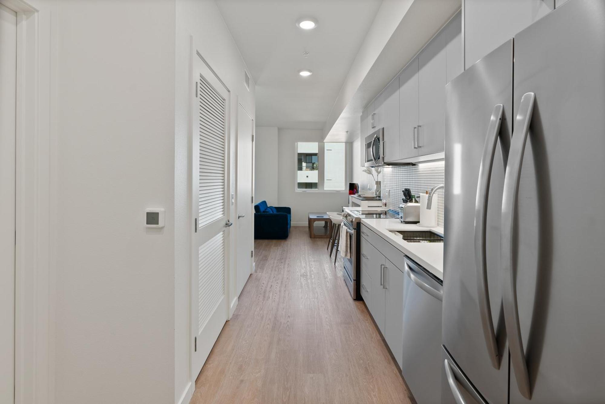 Bright Studio On Sunset Blvd, Free Parking, Gym, And Pool Λος Άντζελες Εξωτερικό φωτογραφία